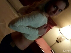 18 ans, Cul, Doigter, Masturbation, Seins naturels, Maigrichonne, Dénudage, Nénés