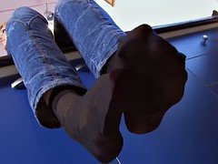 Sexy feet and Ignore fetish