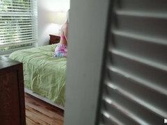 Enthousiasteling, Amerikaans, Blond, Lesbisch, Natuurlijke tieten, Doordringend, Mager, Tieten likken