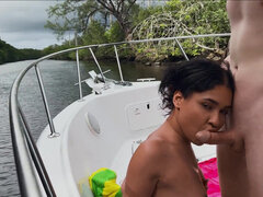 Américain, Nana, Gros cul, Bikini, Tir de sperme, Embrassement, Seins naturels, Rasée