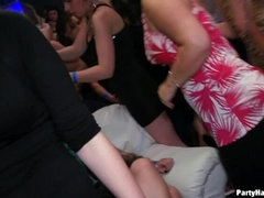 Leie, Grosser schwanz, Grosse titten, Tanzen, Handjob, Orgie, Party, Swingers