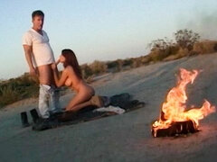 Plage, Gros seins, Sucer une bite, Embrassement, Léchez, Chatte, Rousse roux, Rasée