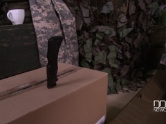 In den arsch, Armee, Blondine, Tschechisch, Doppelpenetration, Natürlichen titten, Solo, Spielzeuge