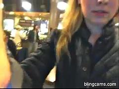 Enthousiasteling, Grote mammen, Flashing, Openbaar, Tieten likken