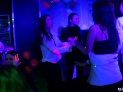 Negro, Rubia, Mamada, Morena, Sucio, Corridas faciales, Lamidas, Intercambio de parejas