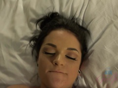Mamada, Corrida, Masturbacion con pies, Novia, Pov, Coño, Afeitado, Fumando