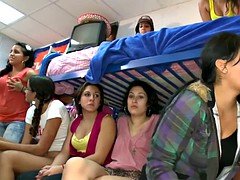 着衣女と全裸男, 大学生, グループ, 現実, フェラする