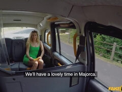 Unexpected car fuck with Shona River & cabbie