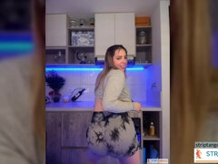 Alirawrz Adult cam live chat at stripTango