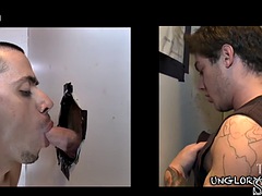 Leie, Blasen, Aufs gesicht abspritzen, Schwul, Handjob, Piercing, Ablutschen, Tätowierung