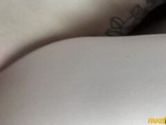 Sucer une bite, Britannique, Voiture, Tromperie, Tir de sperme, En levrette, Chatte, Fessée