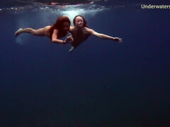 18 jahre, Tussi, Bikini, Zierlich, Russisch, Dusche, Jungendliche (18+), Unter wasser