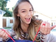 In den arsch, Blondine, Puppe, Fingern, Rasiert, Dürr, Jungendliche (18+), Titten