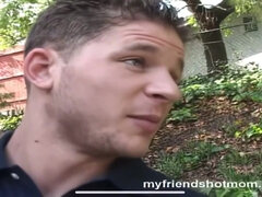 Rondborstig, Handbeurt, Moeder die ik wil neuken, Biljart, Trio, Tieten likken, Oud, Vrouw