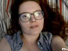 ぽちゃ, 指いじり, 眼鏡, 自家製, オナニー, 赤毛, 喫煙, 一人