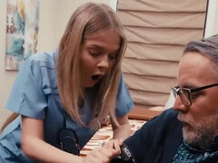 18 años, Verga grande, Rubia, Penetracion con dedos, Lesbiana, Masturbación, Madres para coger, Tetas