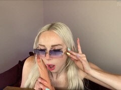 Blond, Vies praten, Vrouw, Dominante vrouw, Vriendin, Handbeurt, Alleen, Speelgoed