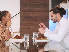 Grote kont, Grote mammen, Bruinharig, Rondborstig, Hardcore, Latijnse vrouw, Natuurlijke tieten, Tieten likken