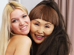 Asiatique, Extrême, Lesbienne, Mature, Chatte, Rugueux, Rasée, Tabou