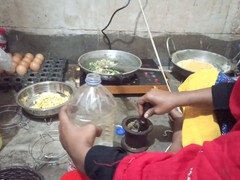 18 jaar, Enthousiasteling, Tante, Biseksueel, Universiteit, Eerste keer, Groepseks, Vrijster