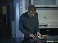 Жопа, Большие сиськи, Европейки, Француженки, На кухне, Масло, Киски, Реалити