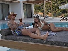 Leie, Grosse titten, Bikini, Blasen, Spermaladung, Im freien, Pool, Öffentlich