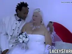 デカパイ, 黒人, フェラチオ, 結婚, イギリス人, お婆さん, Hd, 熟年