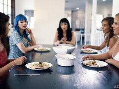 デカ尻, デカパイ, 指いじり, 異人種間, オナニー, オマンコ, ガリガリ, オッパイの