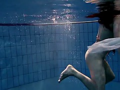 Amateur, Tetas grandes, Morena, Fetiche, Piscina, Público, Ruso, Solo