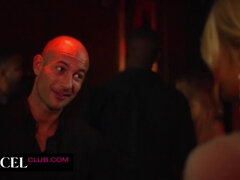 Жопа, Красотки, Большие сиськи, Пальцем, Ласковые ручки, Лизание, Киски, Бритые