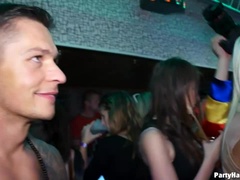 Leie, Blondine, Braunhaarige, Cfnm, Hundestellung, Hardcore, Orgie, Swingers