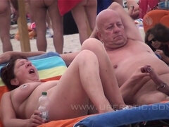 Playa, Mamada, Madura, Fetiche, Maduro, Madres para coger, Mamá, Voyeur