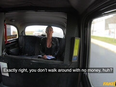 Tetas grandes, Rubia, Mamada, Coche, Garganta profunda, Coño