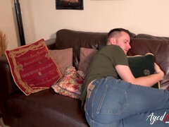 Sucer une bite, Plantureuse, Rondelette, Grosse, Mature, Maman, Chatte, Nénés