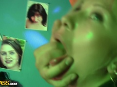 Anaal, Blond, Universiteit, Groep, Kantoor, Orgie, Panty, Tatoeage