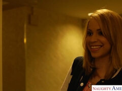 お尻, ブロンド, フェラチオ, バック, 手コキする, なめる, お金, ストリッピング