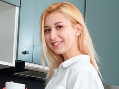 In den arsch, Arsch, Blondine, Fingern, Klaffend, Masturbation, Muschi, Jungendliche (18+)
