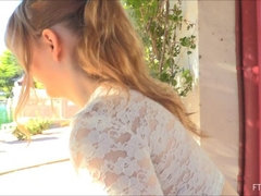 Massage, Masturbation, Orgasmus, Öffentlich, Dusche, Solo, Weibliche ejakulation, Unter dem rock