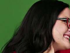 美女, イギリス人, 着衣女と全裸男, 手コキする, 三人