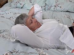 Gros seins, Sucer une bite, Plantureuse, Groupe, Hard, Hd, Lingerie, Mature