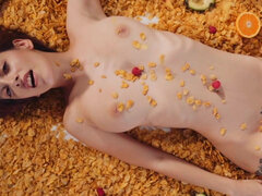 Sweet Caomei Bala with hot body enjoys cum
