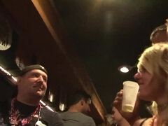 デカ尻, デカパイ, ドイツ人, 公共, オマンコ, おもらし, ティーン, オッパイの