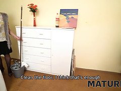ブロンド, チェコ, お婆さん, Hd, メイド, 熟年, ショートヘア, ストッキング
