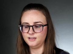 Brunette brune, Gode, Lunettes, Masturbation, Orgasme, Solo, Adolescente, Vibromasseur