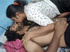 アジア人, カップル, 彼女, Hd, 自家製, インド人, キス, 姉妹
