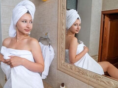 Любители, Большая жопа, Большие сиськи, Брюнетки, Пальцем, Киски, Бритые, Влажная