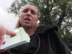 18 jahre, Grosser arsch, Grosser schwanz, Blasen, Hundestellung, Geld, Im freien, Jungendliche (18+)