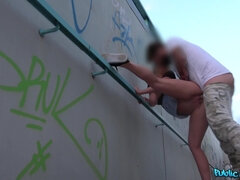 Amateur, Sucer une bite, Britannique, Éjaculation interne, Tchèque, De plein air, Public