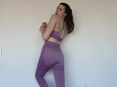Madisynwood - Help Me Pick A Yoga Outfit - Asmr