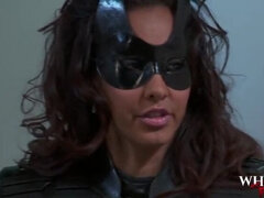 Arschlecken, Grosse titten, Blondine, Braunhaarige, Kehlenfick, Gruppe, Orgie, Strümpfe